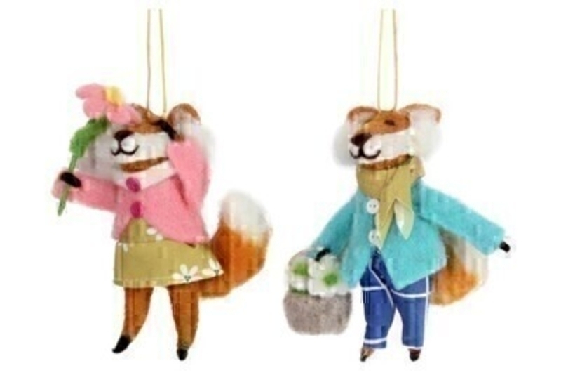Choice of 2 Wool Easter Hanging Fox Decoration by Gisela Graham If you are looking for some Easter decorations for your Easter Tree then be sure not to miss these cute wool mix Easter Fox hanging decorations by designer Gisela Graham.  Choice of 2 available - pink (girl) or blue (boy) design (please specify when ordering which one you would like) Comes complete with string to hang.